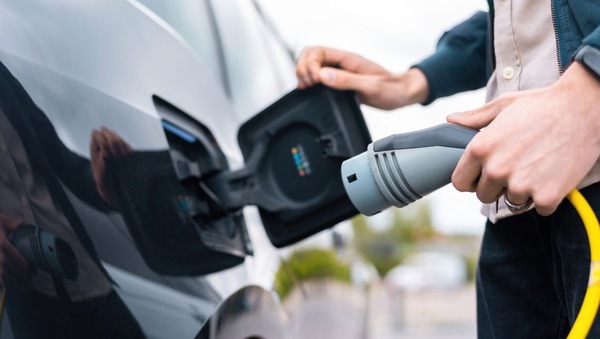 Incentivi auto 2025, tutti già prenotati? La matematica dei numeri e una speranza residua