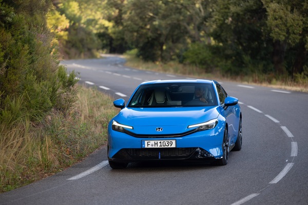 Honda Prelude, la sportiva giapponese torna in veste ibrida e tecnologica