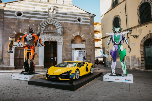 Lamborghini protagonista a Lucca Comics & Games con Revuelto e 6 robot sostenibili