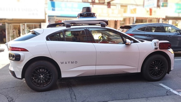 Waymo accelera: 300.000 corse a settimana e un futuro sempre più vicino all’Europa