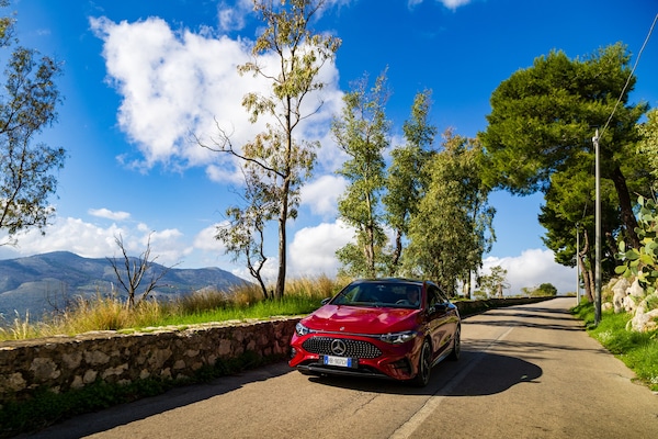 Mercedes CLA EQ 250+, performance e consumi contenuti