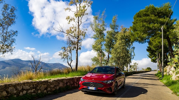 Mercedes CLA EQ 250+, performance e consumi contenuti