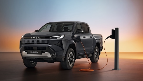 Toyota Hilux 2026, il pick-up rilancia e al Diesel affianca due novità assolute