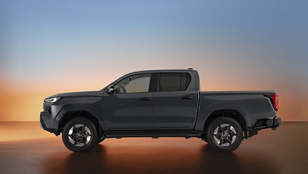 Nuovo Toyota Hilux 2026, diesel ed elettrico