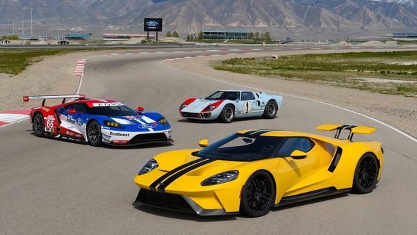 Ford Racing, sta arrivando una supercar stradale: è il ritorno della GT?