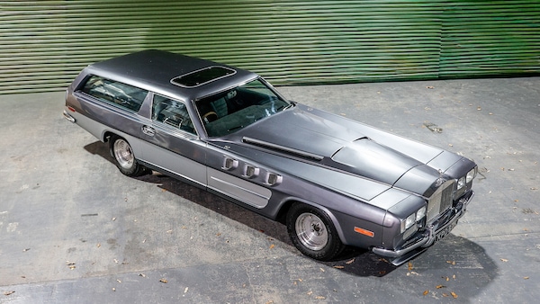 All’asta “The Beast”, l’auto con motore d’aereo che sfidò ogni logica