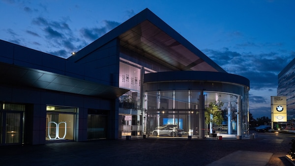 House of BMW Italia ridefinisce spazi e design contemporanei