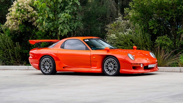 Mazda RX-7 Type RZ, raro esemplare con estetica Porsche 911