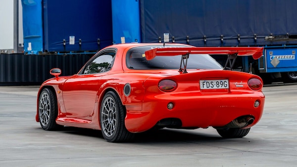 Le foto della Mazda RX-7 Type RZ con look Porsche 911