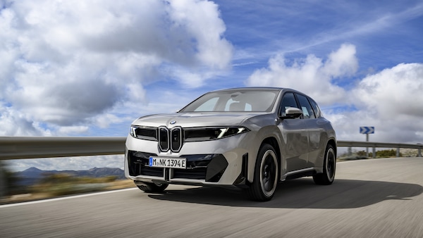 BMW iX3, come va la prima della Neue Klasse