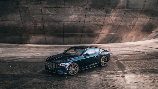 Bentley Dutch Masters, 3 pezzi unici omaggiano Rembrandt, Vermeer o Van Gogh