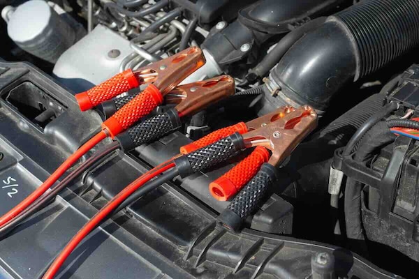 Quanto dura una batteria auto e come capire se è da cambiare