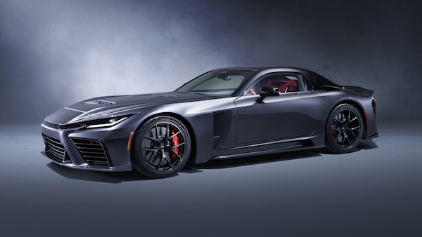 Toyota GR GT, la supercar segna una prima volta per la casa nipponica