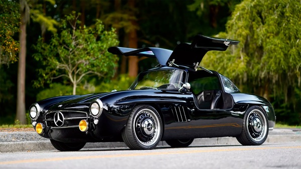 Signature 355 SL, il restomod celebra la Mercedes 300 SL “Gullwing”