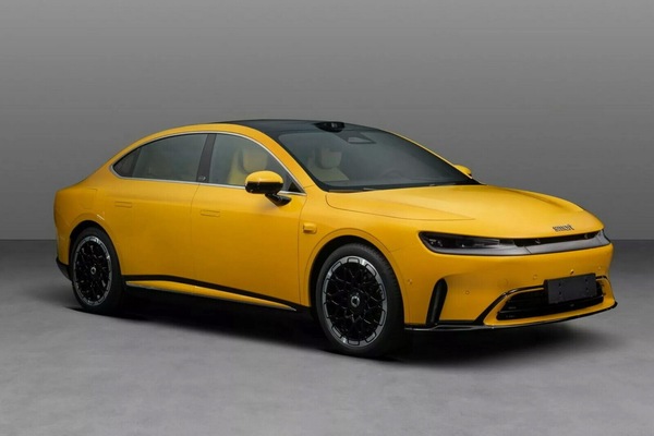 Smart #6 EHD, la prima berlina del Marchio è una PHEV