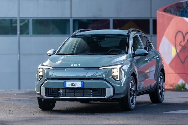 Kia Stonic 2026 su strada