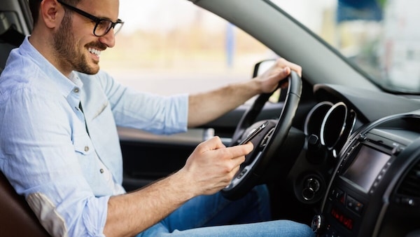 Senso civico alla guida: gli italiani migliorano, ma restano troppe zone grigie