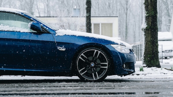 Freddo e tecnologia di bordo: come reagiscono sensori e ADAS