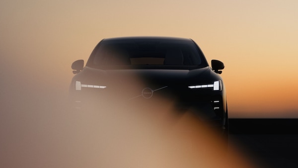 Volvo EX60 vuole stupire con autonomia di marcia e potenza di ricarica
