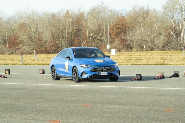 Mercedes CLA è The Car of The Year 2026