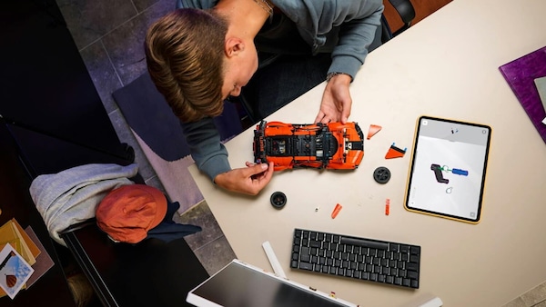 Bugatti e LEGO, due novità speciali che ampliano la gamma a mattoncini