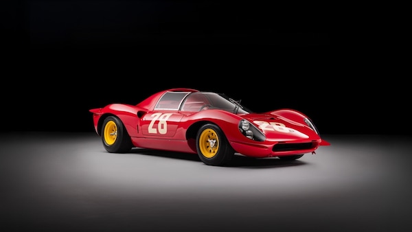 Ferrari, due pezzi rarissimi all'asta con 250 GT California Spider e Dino 206 S