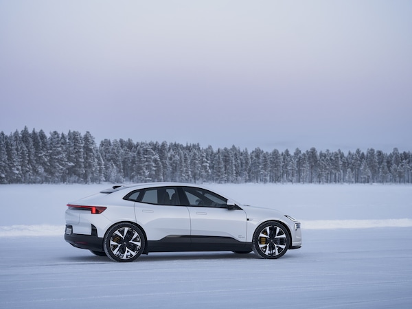 Basta touchscreen: Polestar riporta i tasti fisici nelle auto. E non sono i soli
