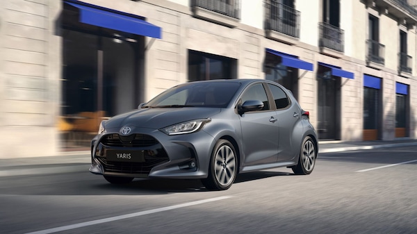 Toyota Yaris 2026, la reginetta ibrida. Prezzi e versioni per l'Italia