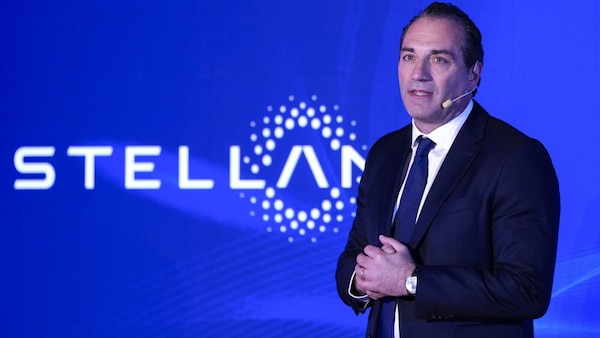 Stellantis, Filosa conferma l'impegno su tutti i brand: c'è una strategia da attuare