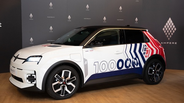 Renault e l'elettrico, chiude Ampere: attività controllate direttamente