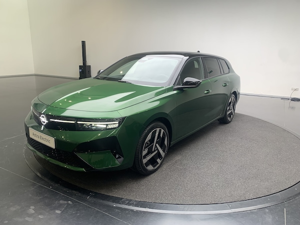 Opel Astra 2026, design affinato, tecnologia HD e motori per tutti