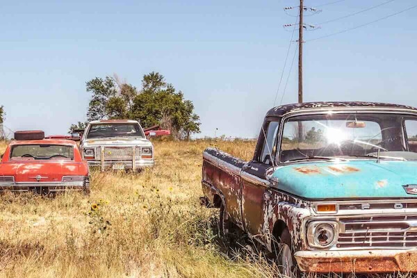 Auto abbandonate, nuova legge sulla cancellazione dal PRA: regole più chiare e procedure più efficaci