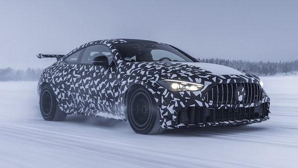 Mercedes-AMG, sta arrivando una sportivissima ed esclusiva coupé V8