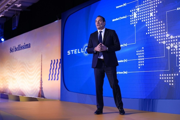 Stellantis, Filosa riparte con FaSTLAne e 60miliardi di euro