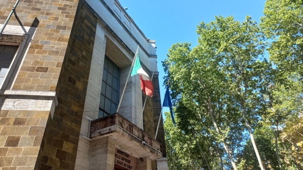 Tavolo Automotive, Stellantis conferma gli impegni e Urso annuncia il 2026 come anno della svolta