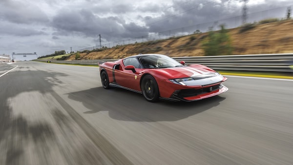 Ferrari 849 Testarossa, una belva scatenata... ma sincera