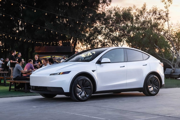 Tesla amplia la gamma con Model Y AWD low cost, prima in USA poi in Europa