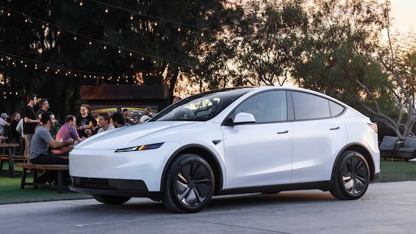 Tesla amplia la gamma con Model Y AWD low cost, prima in USA poi in Europa
