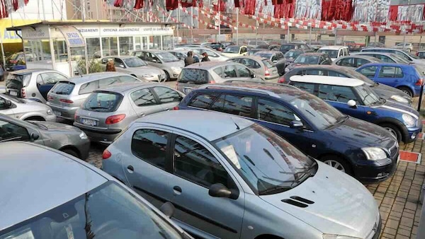 Auto usate 2025, mercato solido e italiani più pronti a spendere