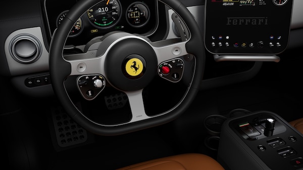 Ferrari Luce, gli interni dell'elettrica lasciano senza parole
