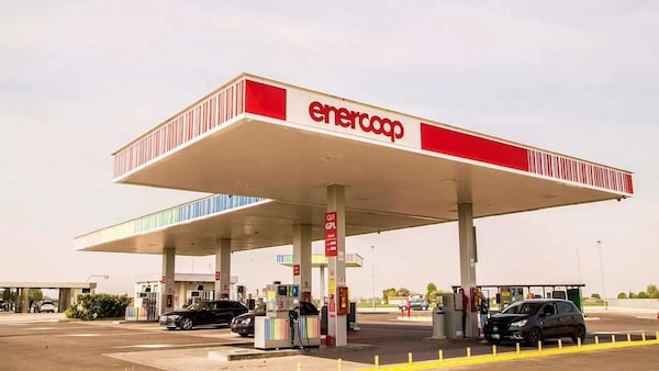 Prezzo benzina: perché cambia e da cosa dipende davvero