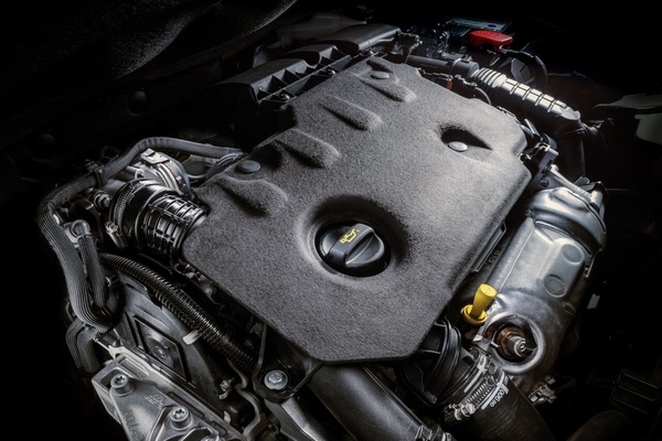 Stellantis, il buco 22 miliardi sull'elettrico e la rivincita del Diesel