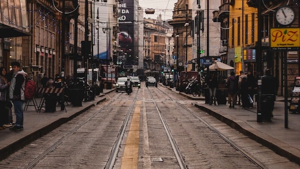 Addio al pavé a Milano? La polemica dei cittadini