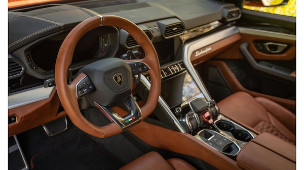 Perché Lamborghini ha bocciato l'elettrico? Il cliente ha sempre ragione