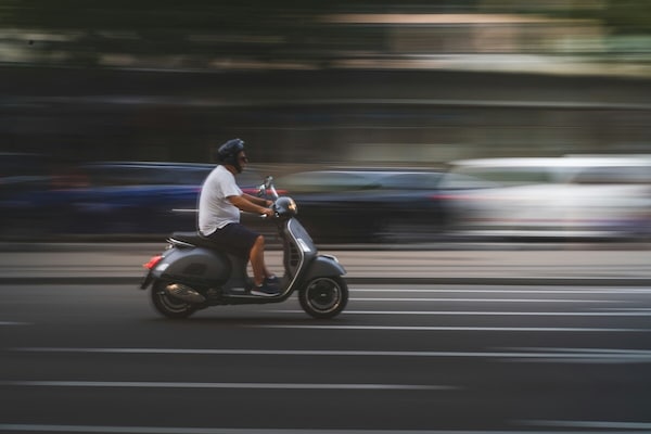 Assicurazioni RC scooter e moto: premi troppo alti