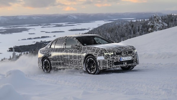 Nuova BMW i3, la Serie 3 elettrica è pronta: ecco com'è fatta