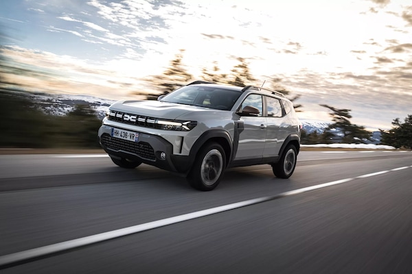 Dacia Duster Hybrid 155: il Suv bestseller si rinnova con più efficienza e carattere