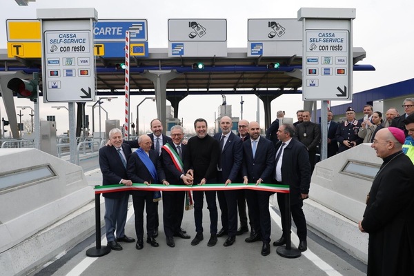 A30, aperto lo svincolo di Maddaloni: farà risparmiare un milione di ore
