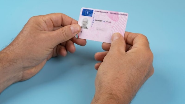 Patente B: requisiti, documenti, procedura e costi per ottenerla