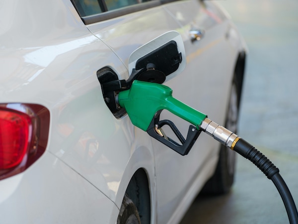 La benzina sfiora i 2 euro al litro: le mosse del governo per frenare la speculazione